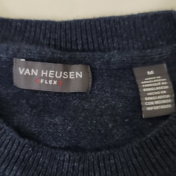 Sweater - Picture 2 of 8